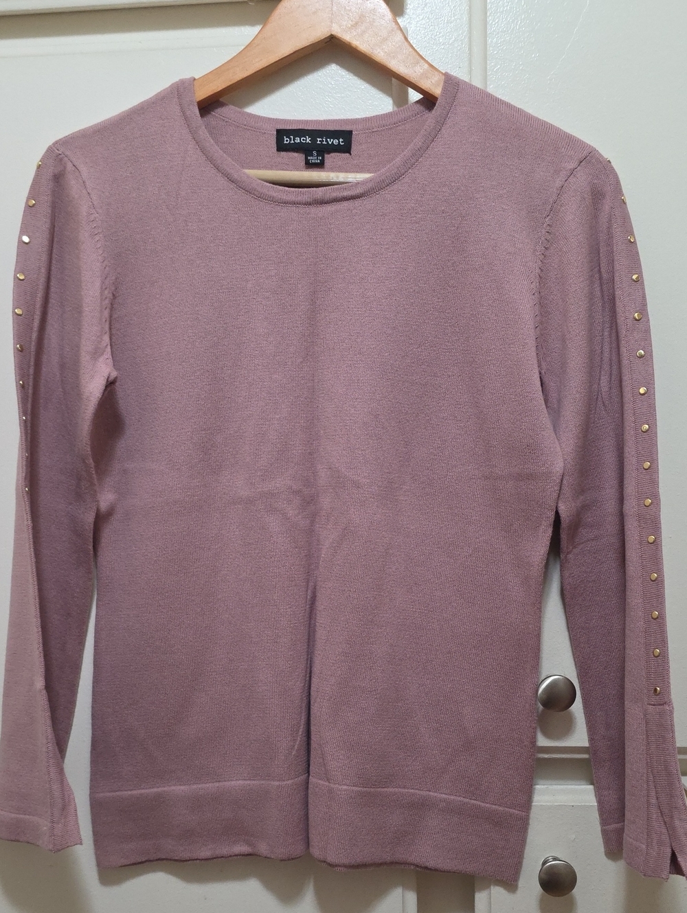 Black Rivet Mauve Long Sleeve Top with Gold Stud Trim
